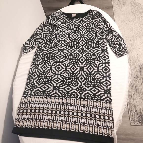 Chicos Black and White Sheath Dress - Picture 9 of 12